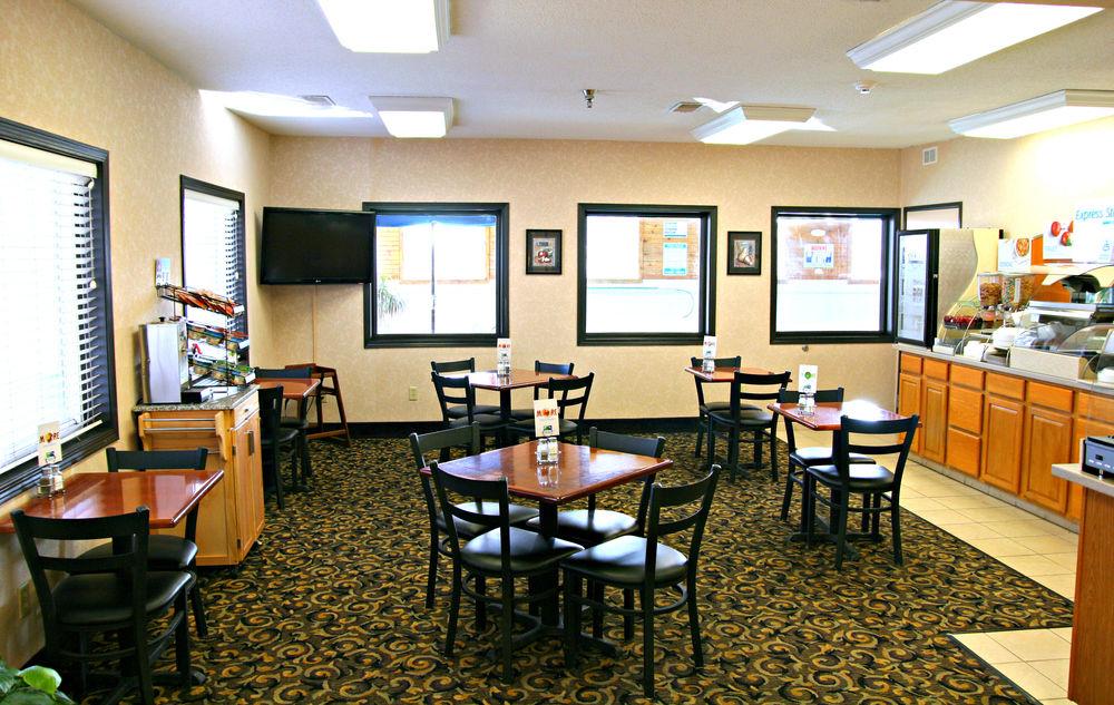 Comfort Inn & Suites Near Route 66 Lincoln Dış mekan fotoğraf