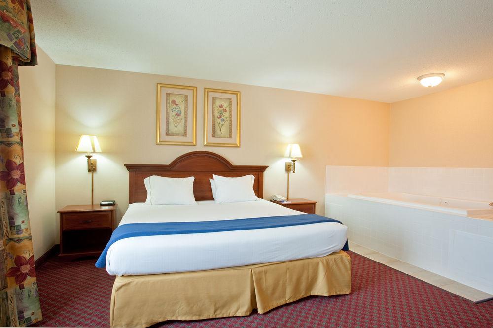 Comfort Inn & Suites Near Route 66 Lincoln Dış mekan fotoğraf