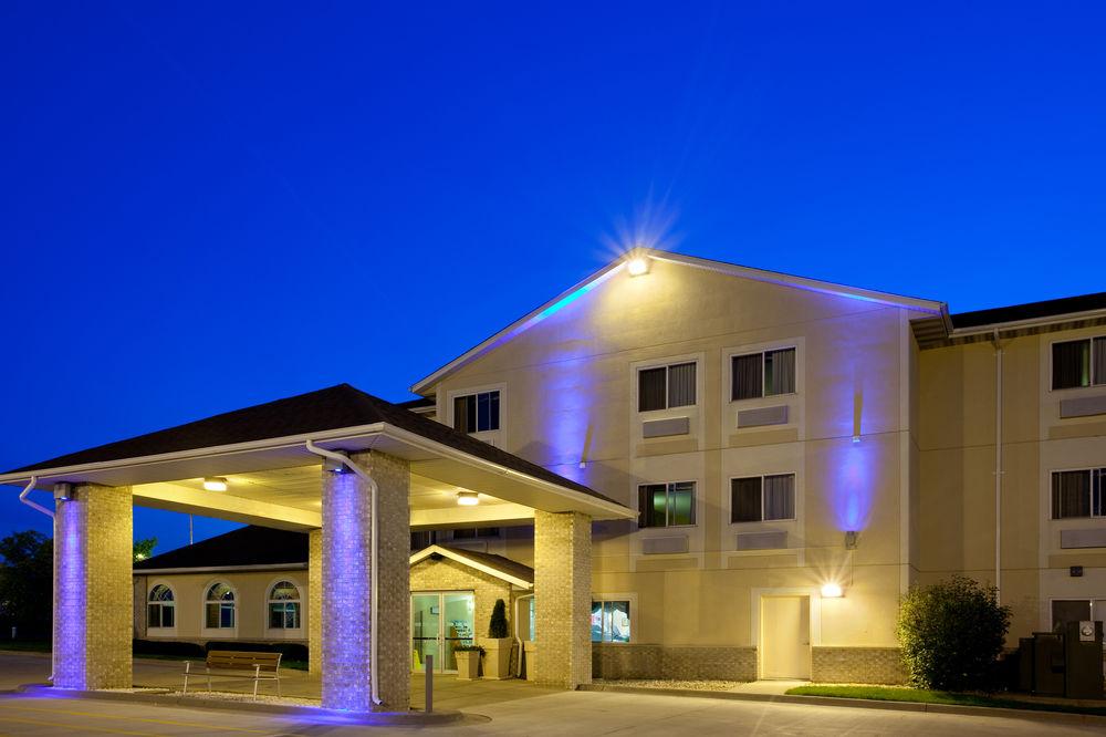 Comfort Inn & Suites Near Route 66 Lincoln Dış mekan fotoğraf